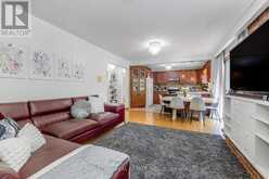 72 CHARLTON BOULEVARD Toronto