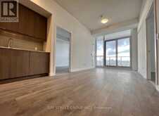 209 - 36 FOREST MANOR Toronto