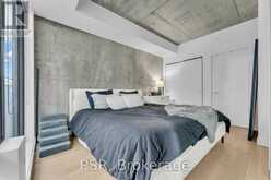 719 - 111 BATHURST STREET Toronto