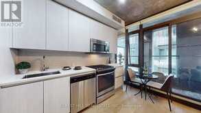 415 - 111 BATHURST STREET Toronto