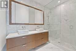 1110 - 455 WELLINGTON STREET W Toronto