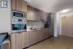 612 - 11 WELLESLEY STREET W Toronto