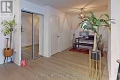 612 - 11 WELLESLEY STREET W Toronto