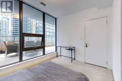 612 - 11 WELLESLEY STREET W Toronto