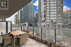 612 - 11 WELLESLEY STREET W Toronto