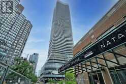 612 - 11 WELLESLEY STREET W Toronto