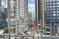 612 - 11 WELLESLEY STREET W Toronto