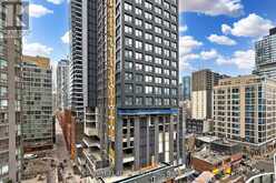 612 - 11 WELLESLEY STREET W Toronto