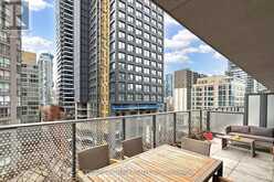 612 - 11 WELLESLEY STREET W Toronto