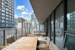 612 - 11 WELLESLEY STREET W Toronto