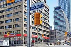 612 - 11 WELLESLEY STREET W Toronto