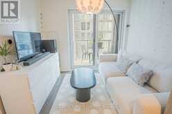 812 - 1 YORKVILLE AVENUE Toronto