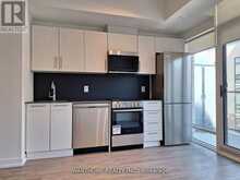 15 - 861 SHEPPARD AVENUE W Toronto