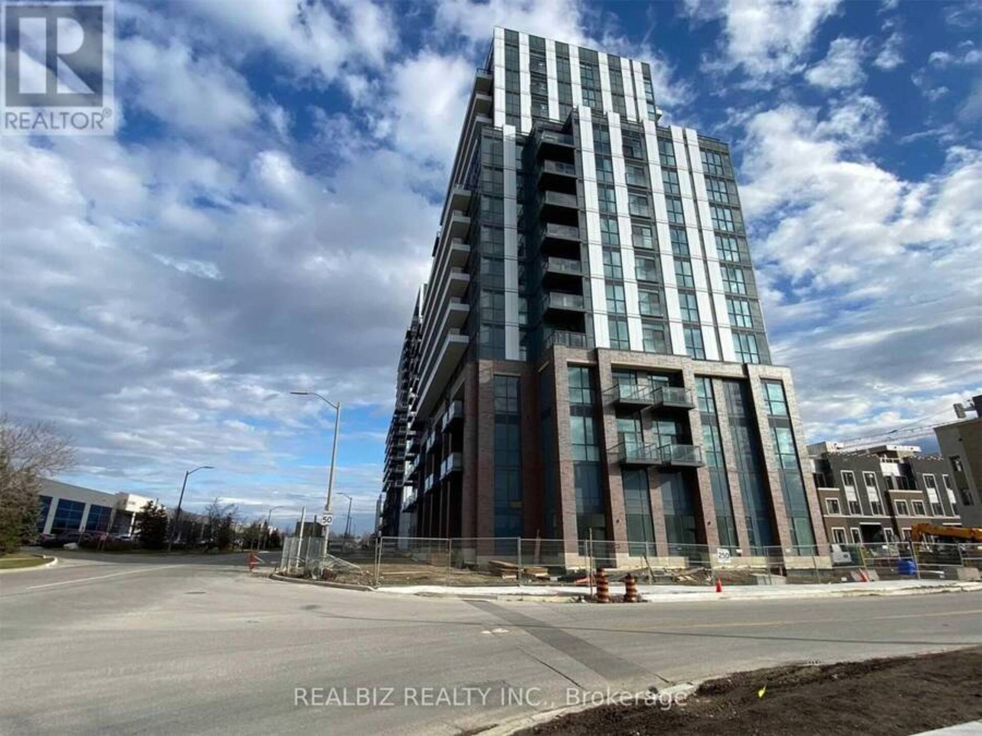 1009 - 10 HONEYCRISP CRESCENT Vaughan