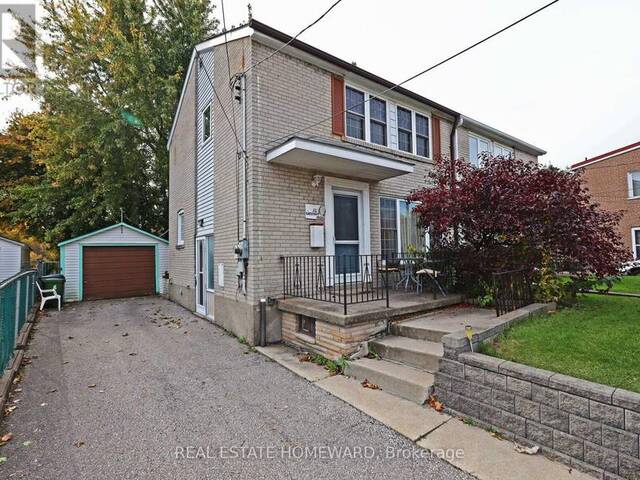 32 CHESNUT CRESCENT Toronto Ontario