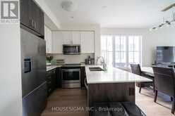 502 - 657 CRICKLEWOOD DRIVE Mississauga