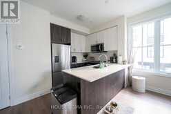 502 - 657 CRICKLEWOOD DRIVE Mississauga