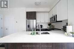 502 - 657 CRICKLEWOOD DRIVE Mississauga