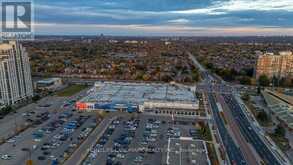 311 - 8 BEVERLEY GLEN BOULEVARD N Vaughan