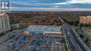 311 - 8 BEVERLEY GLEN BOULEVARD N Vaughan