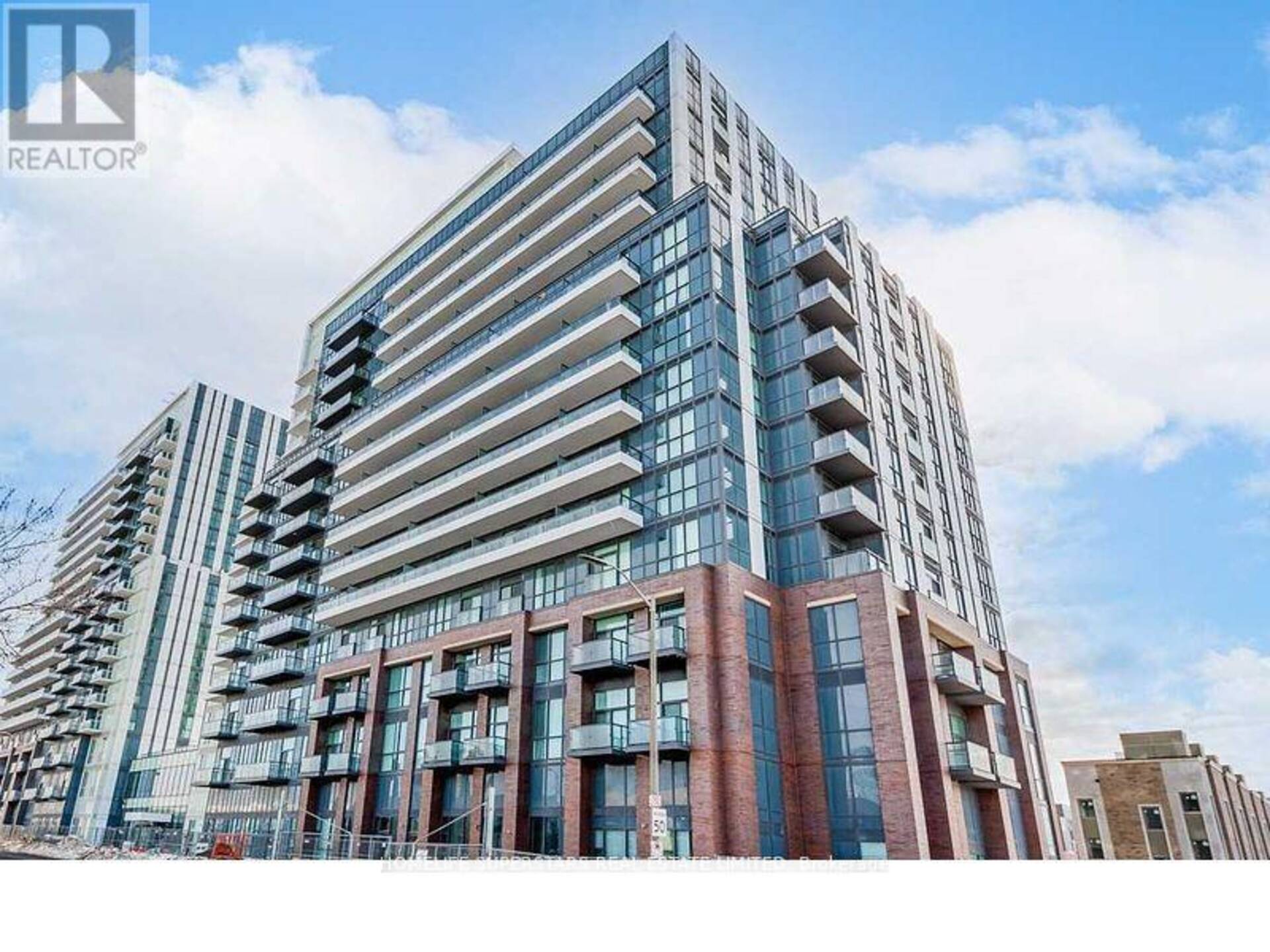 207 - 10 HONEYCRISP CRESCENT Vaughan