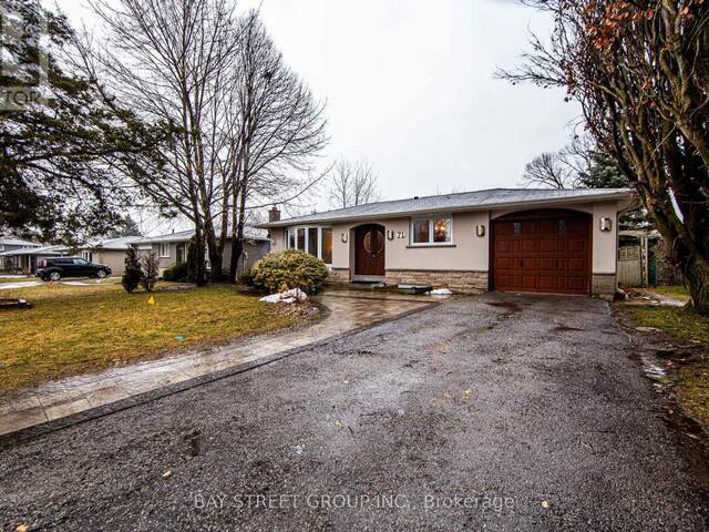 71 DEVINS DRIVE Aurora Ontario