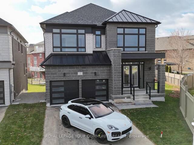 2 BUNN COURT Aurora Ontario