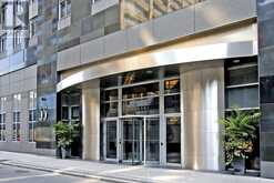 1602 - 35 BALMUTO STREET Toronto