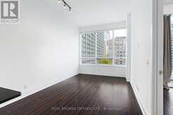 905 - 21 BALMUTO STREET Toronto