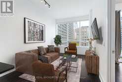 905 - 21 BALMUTO STREET Toronto