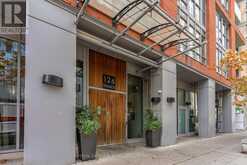 713 - 126 SIMCOE STREET Toronto