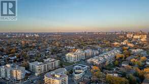 202 - 897 SHEPPARD AVENUE W Toronto