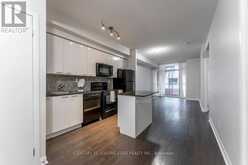 517 - 15 BRUYERES MEWS Toronto