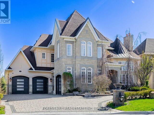 22 LONGTHORPE COURT Aurora Ontario