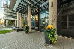 216 - 39 ANNIE CRAIG DRIVE Toronto