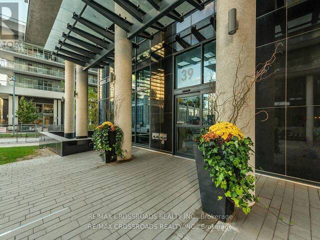 216 - 39 ANNIE CRAIG DRIVE Toronto Ontario