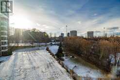 618 - 10 EDGECLIFF GOLFWAY Toronto