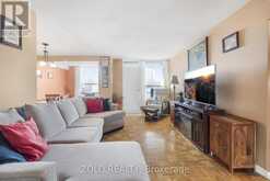 618 - 10 EDGECLIFF GOLFWAY Toronto