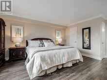 813 - 7 TOWNSGATE DRIVE Vaughan