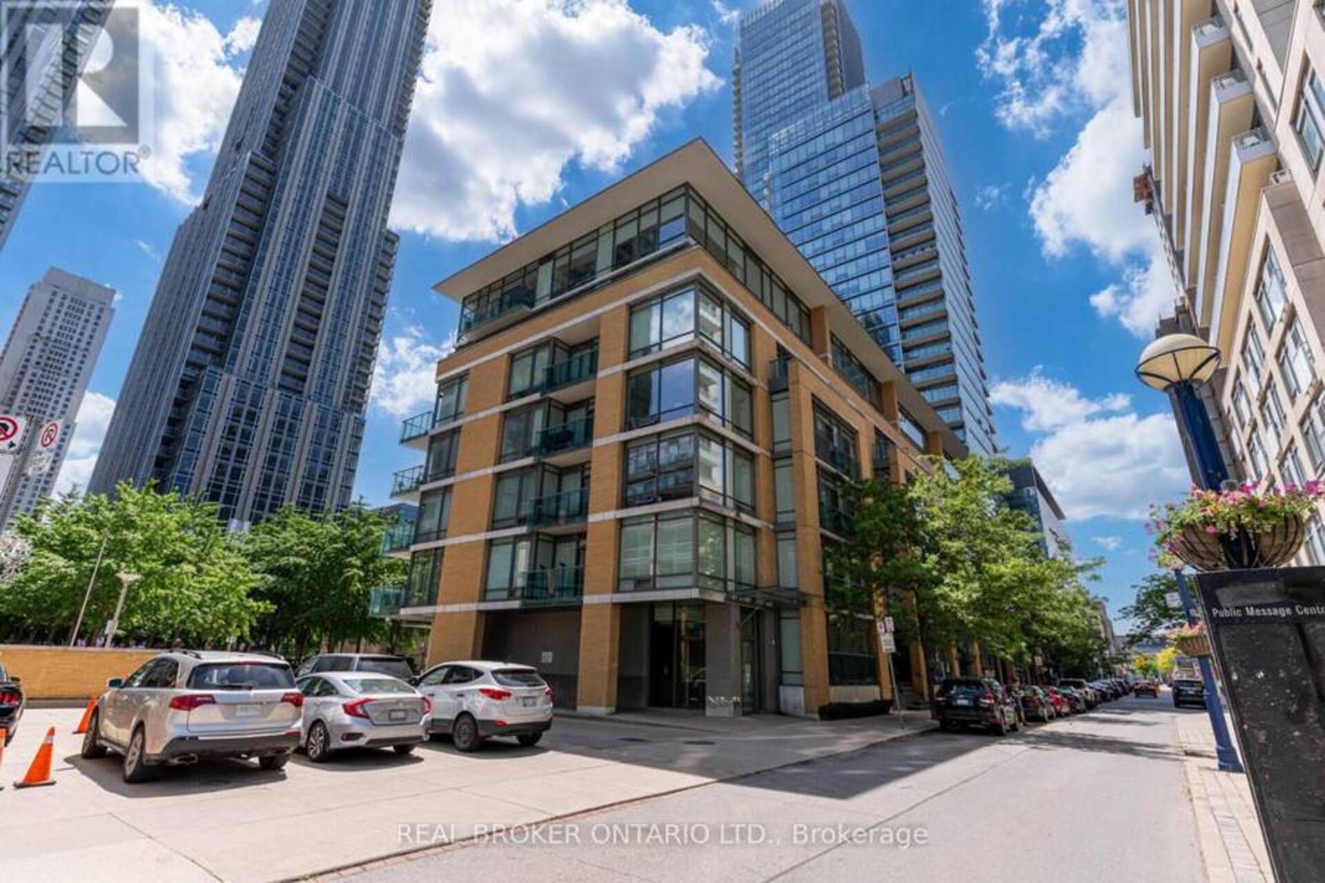 104 - 21 SCOLLARD STREET Toronto