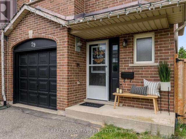 29 PERTHSHIRE COURT Hamilton Ontario