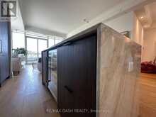 1002 - 151 AVENUE ROAD Toronto