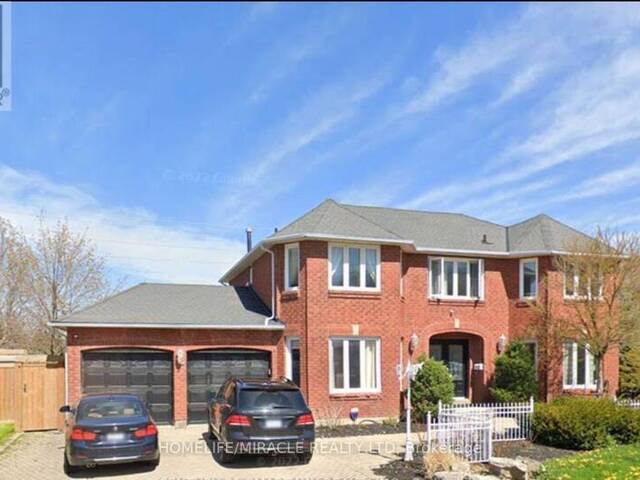 8 RIDELLE COURT Brampton Ontario