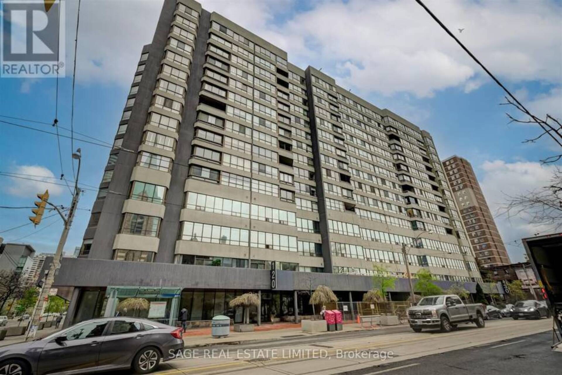 412 - 120 CARLTON STREET Toronto