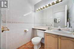 205 - 135 MAITLAND STREET W Toronto