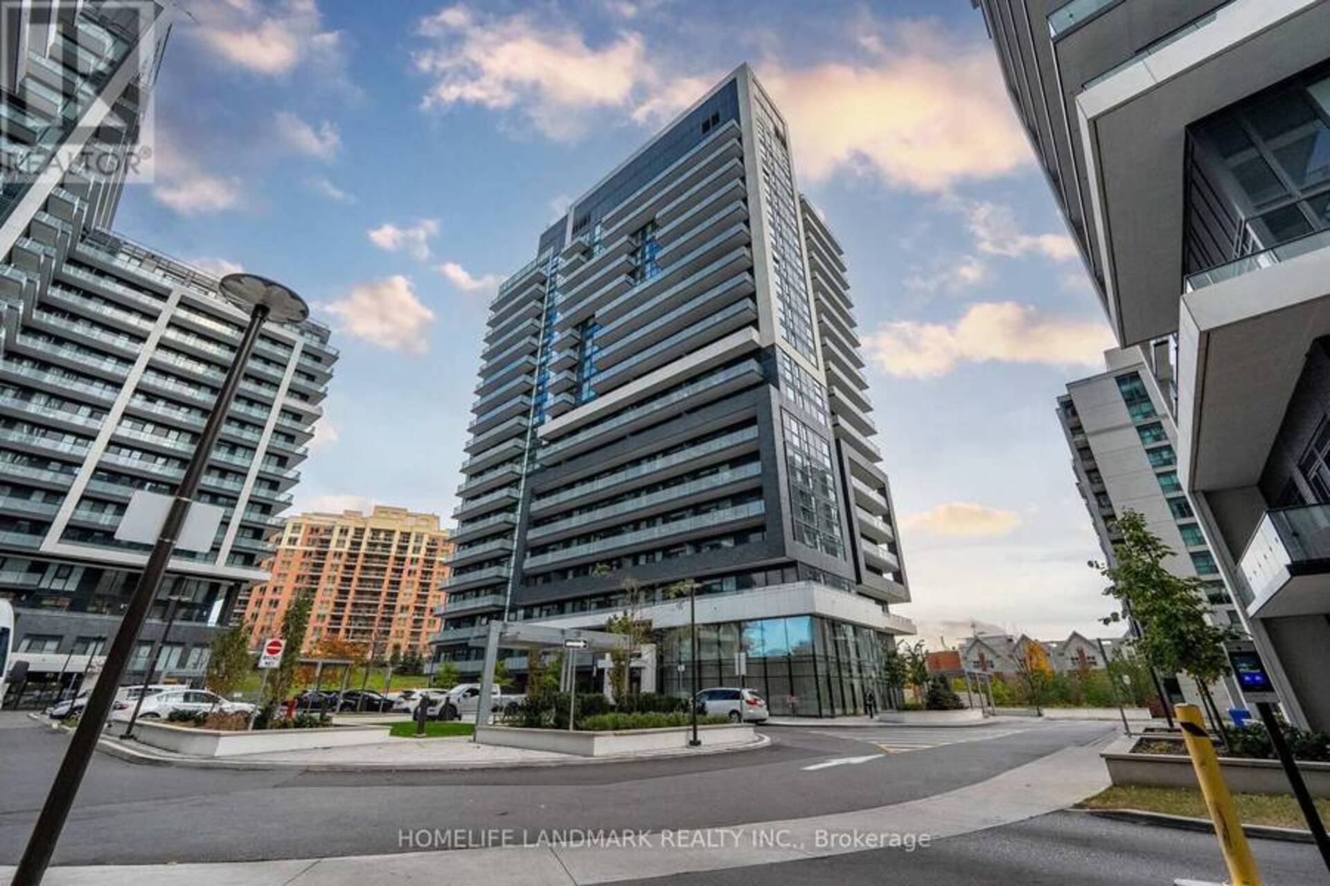 1404 - 75 ONEIDA CRESCENT Richmond Hill