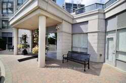 915 - 50 DISERA DRIVE Vaughan