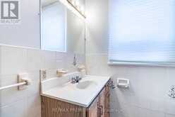 UPPER - 258 SYMINGTON AVENUE Toronto