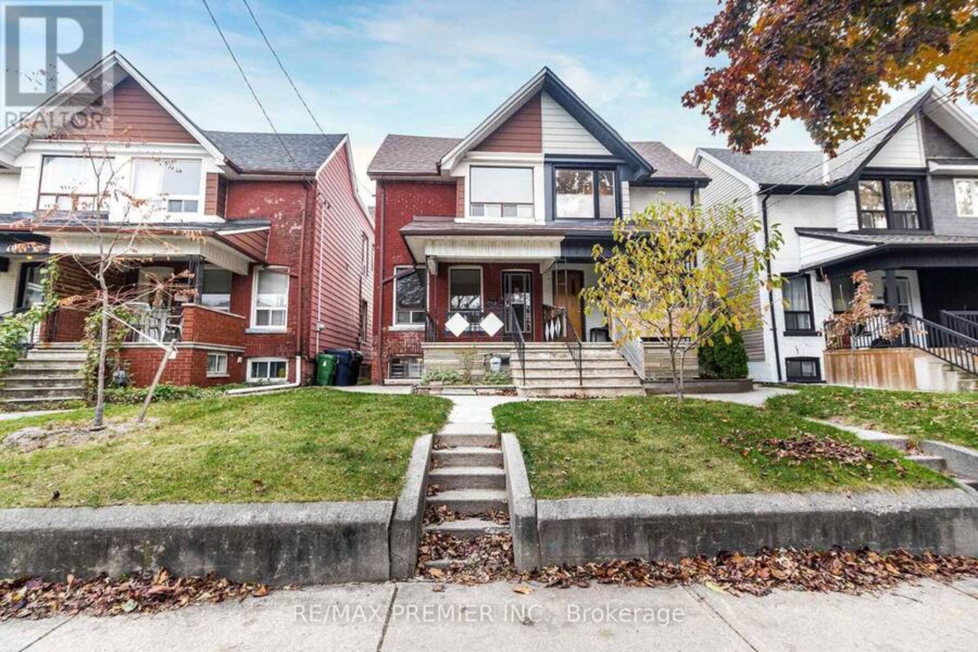 UPPER - 258 SYMINGTON AVENUE Toronto