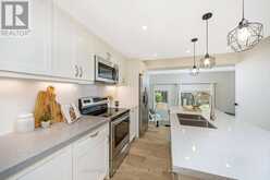 32 - 250 SATOK CRESCENT Milton